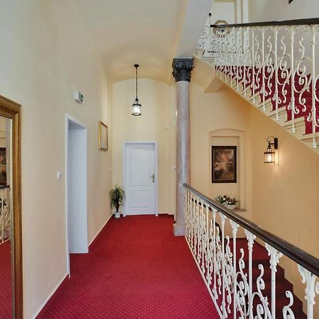 Aphrodite Hotel มาเรียอานซเกลาซนี ภายนอก รูปภาพ